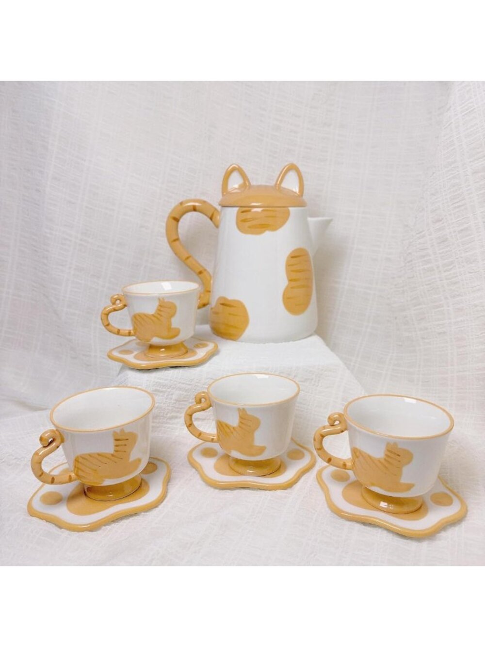 Cute Cat Paw Ceramic Tea Set - 4 Mugs & Saucers, Perfect Gift for Cat Lovers